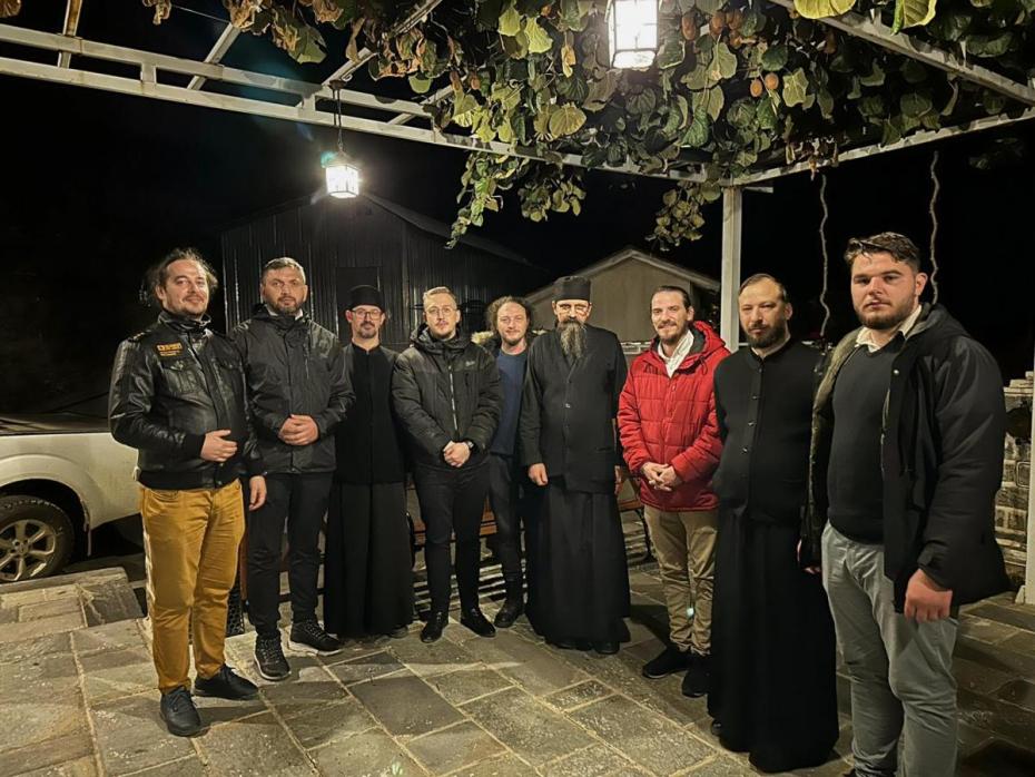 Grupul psaltic „Melos Paisian”, prezent la hramul chiliei „Sfinții Arhangheli Mihail și Gavriil” de la Schitul Lacu și la Festivalul de Muzică Veche din București