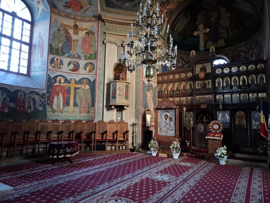 Biserica „Adormirea Maicii Domnului” Ruginoasa - exterior